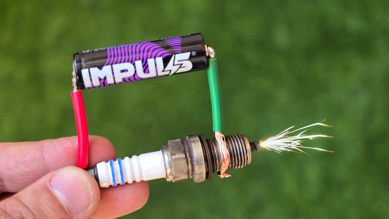 🔥 This DIY Mini Soldering Iron Will Blow Your Mind! (Pencil Hack) 🤯