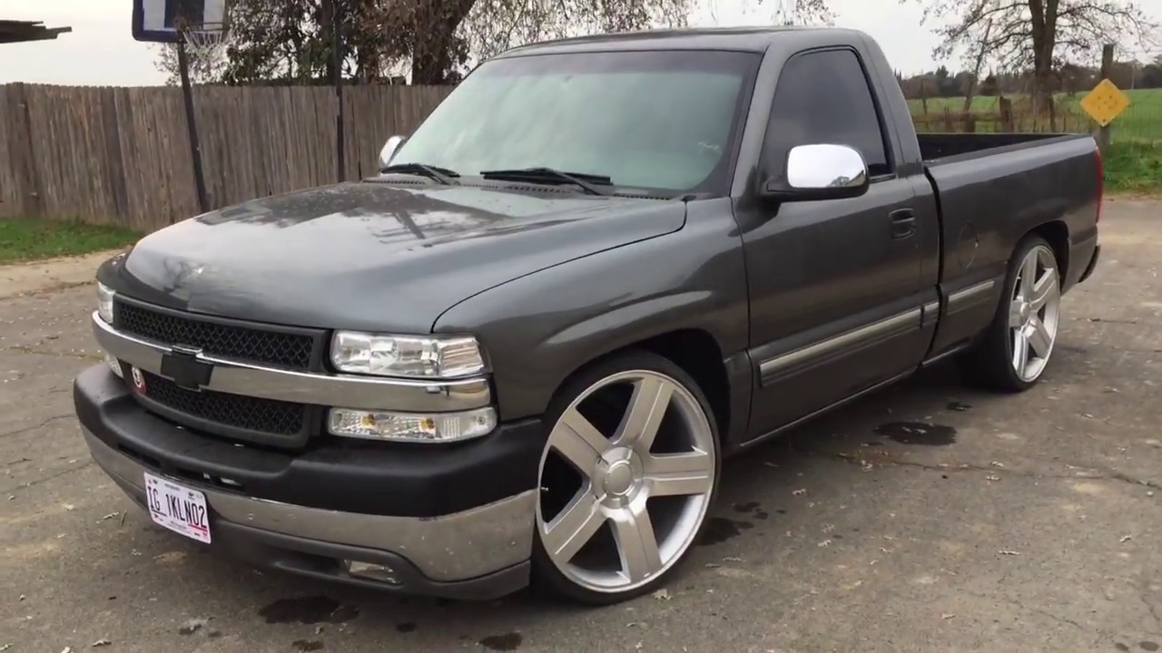 02 Silverado on 24's Texas Edition & Painted Hood/Roof