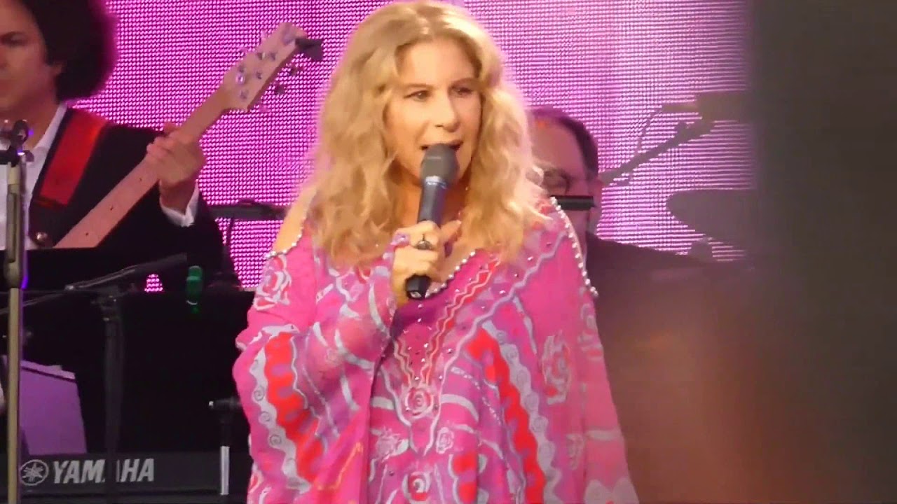 Any Place I Hang My Hat Is Home (Barbra Streisand, BST Festival, 7 juillet 2019)