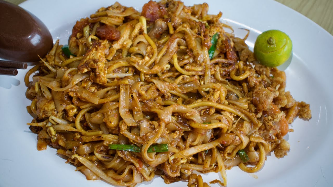 Great CHAR KWAY TEOW (炒粿條) in Bukit Merah, Singapore! (street food)