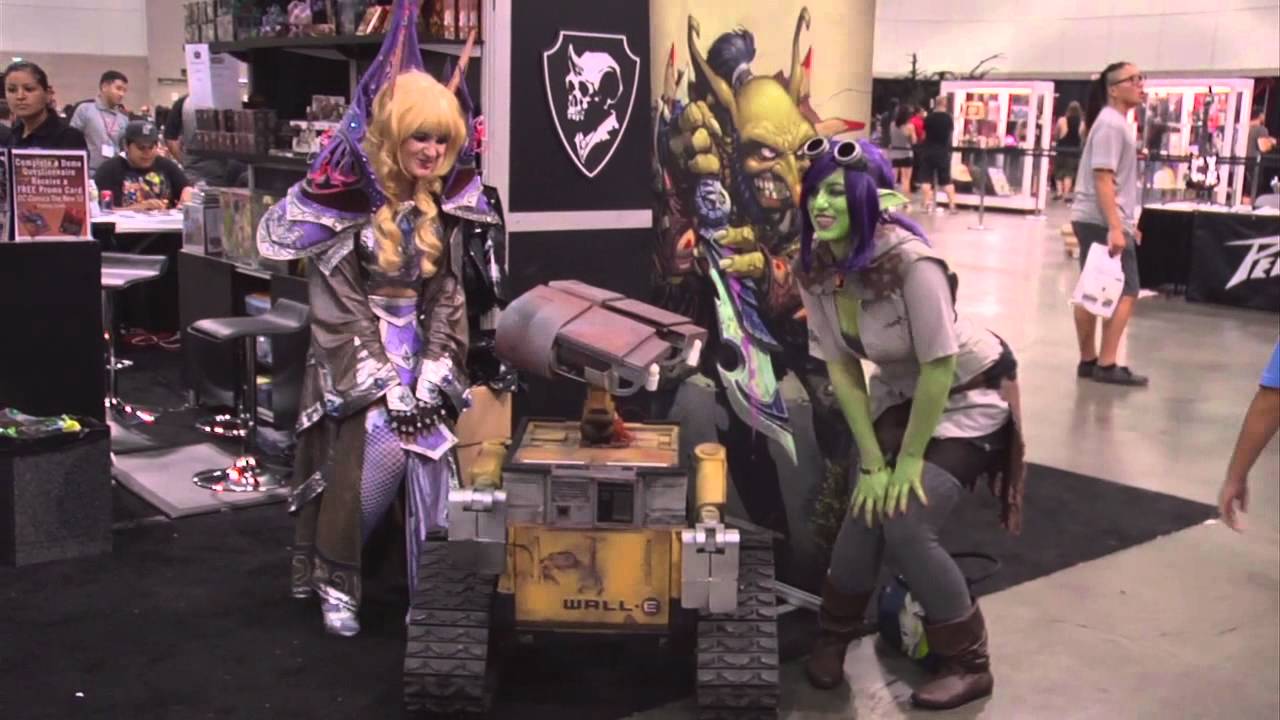 WALL-E at Comikaze 2012