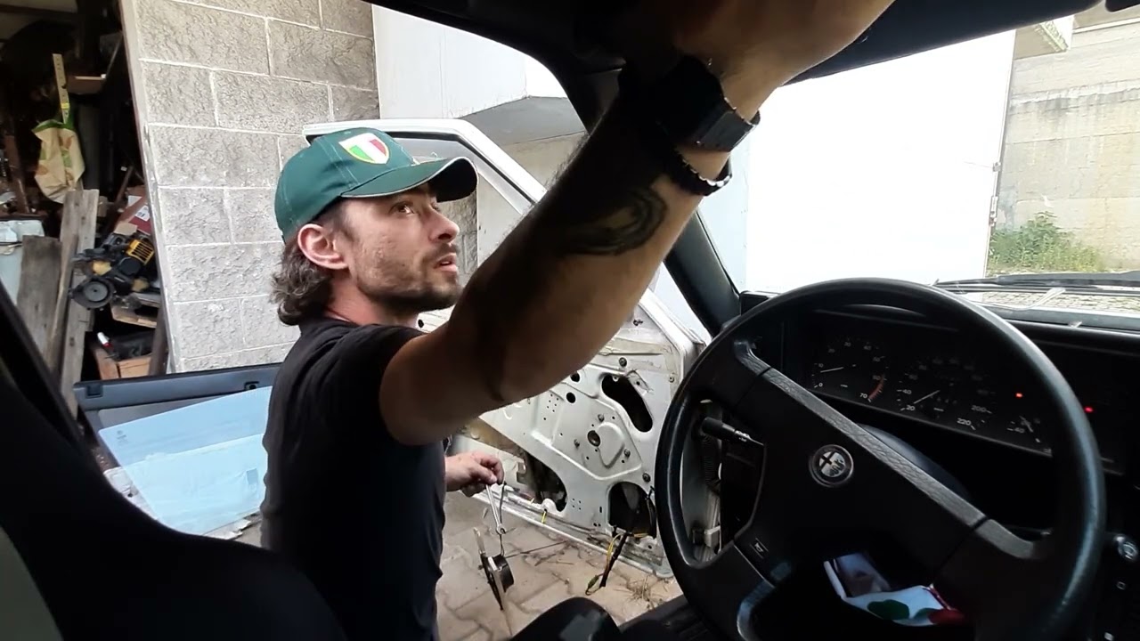 Alfa 75. Cambiamo gli alzavetri, parte 1