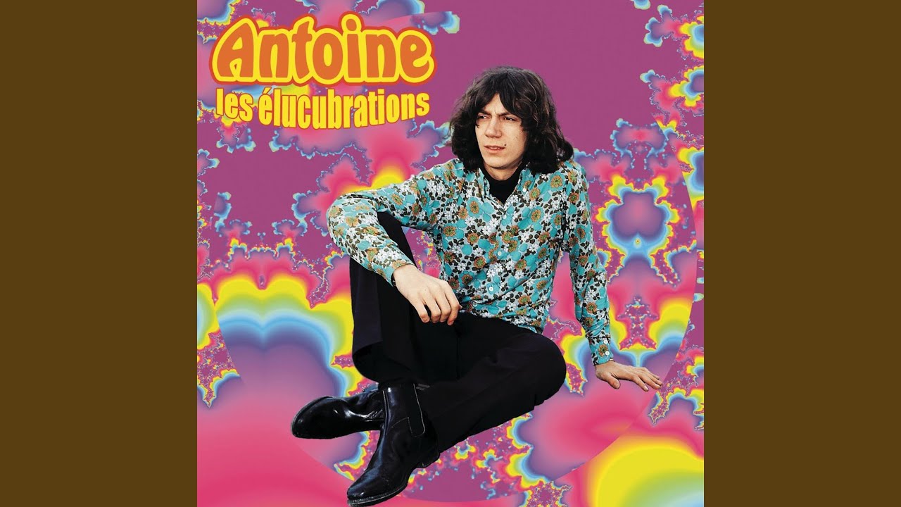 Un éléphant me regarde