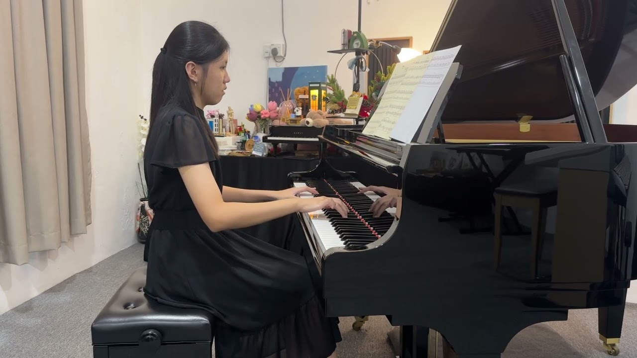 Nicole Bong - Piano Grade 5