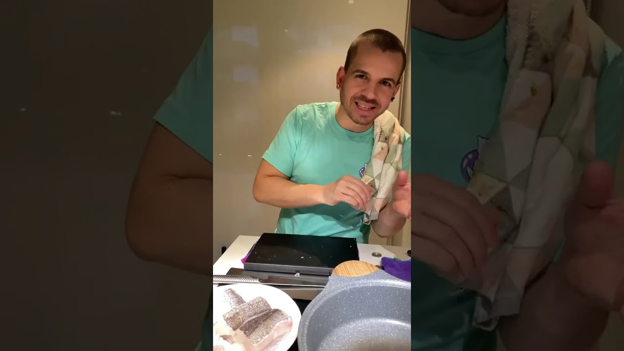 David Muñoz (Dabiz Muñoz) - Pescadilla rebozada y pochada en caldo ibérico Cantonés - DiverXO