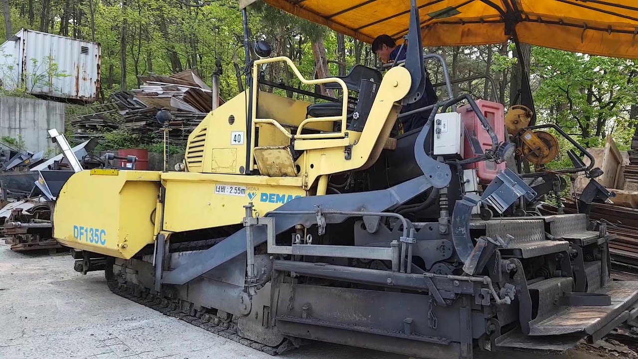 [ Winwin Used Machinery ] Used asphalt Finisher DEMAG DF135C 2006yr For sale