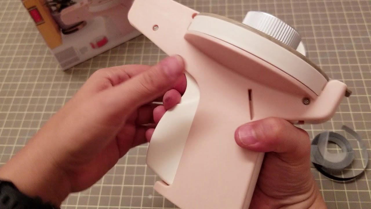 WE R MEMORY KEEPERS LABEL MAKER KIT