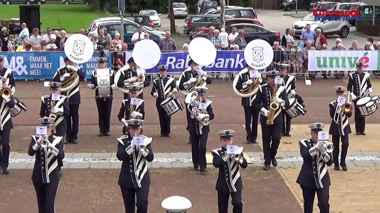 Drumfanfare Eska Bemmel tijdens Taptoe Emmer Compascuum 2018