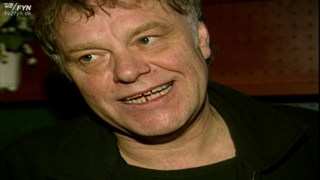Kim Larsen joker med Kjukken og taler fynsk (1998)