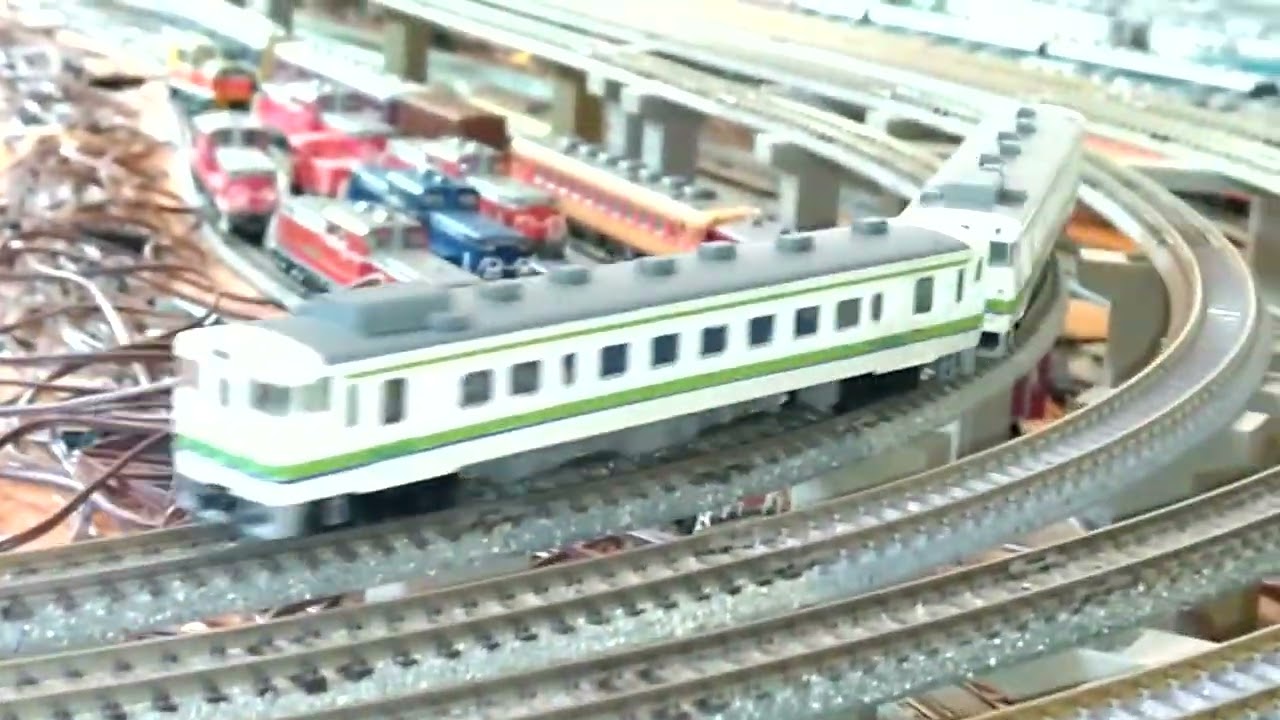 JR北海道、函館帯色キハ40700、旧帯朱色連結キハ40100