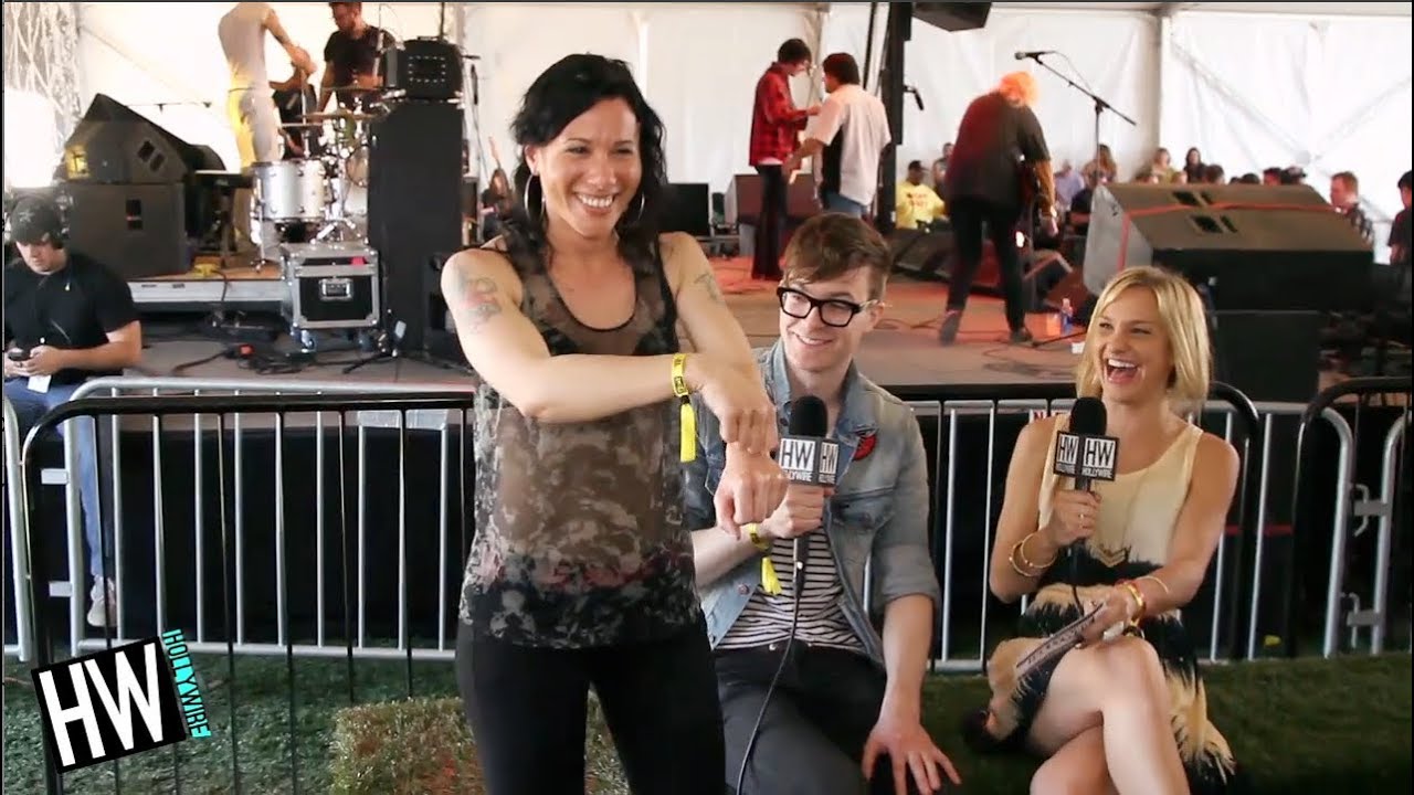 Matt And Kim Do Gangnam Style In Silly Dance-Off Game!