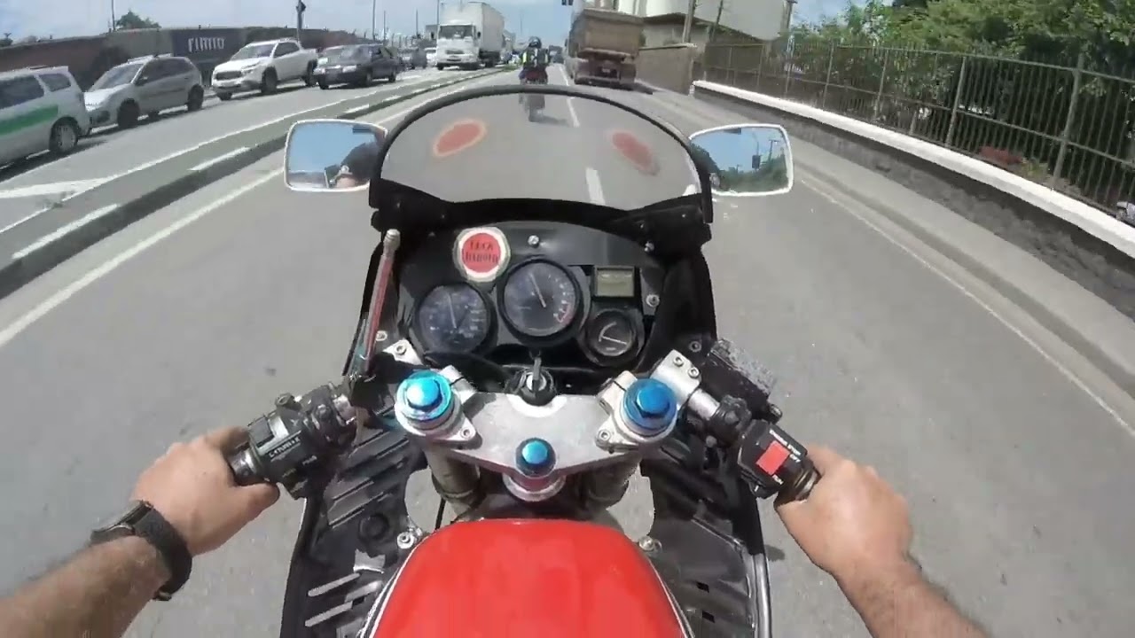 Luck Harold RD350R no porto de Santos 