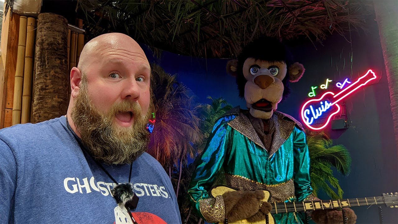 I Visit The King at Jungle Jims Grocery In Cincinnati Ohio! And a Beta Stage at CEC