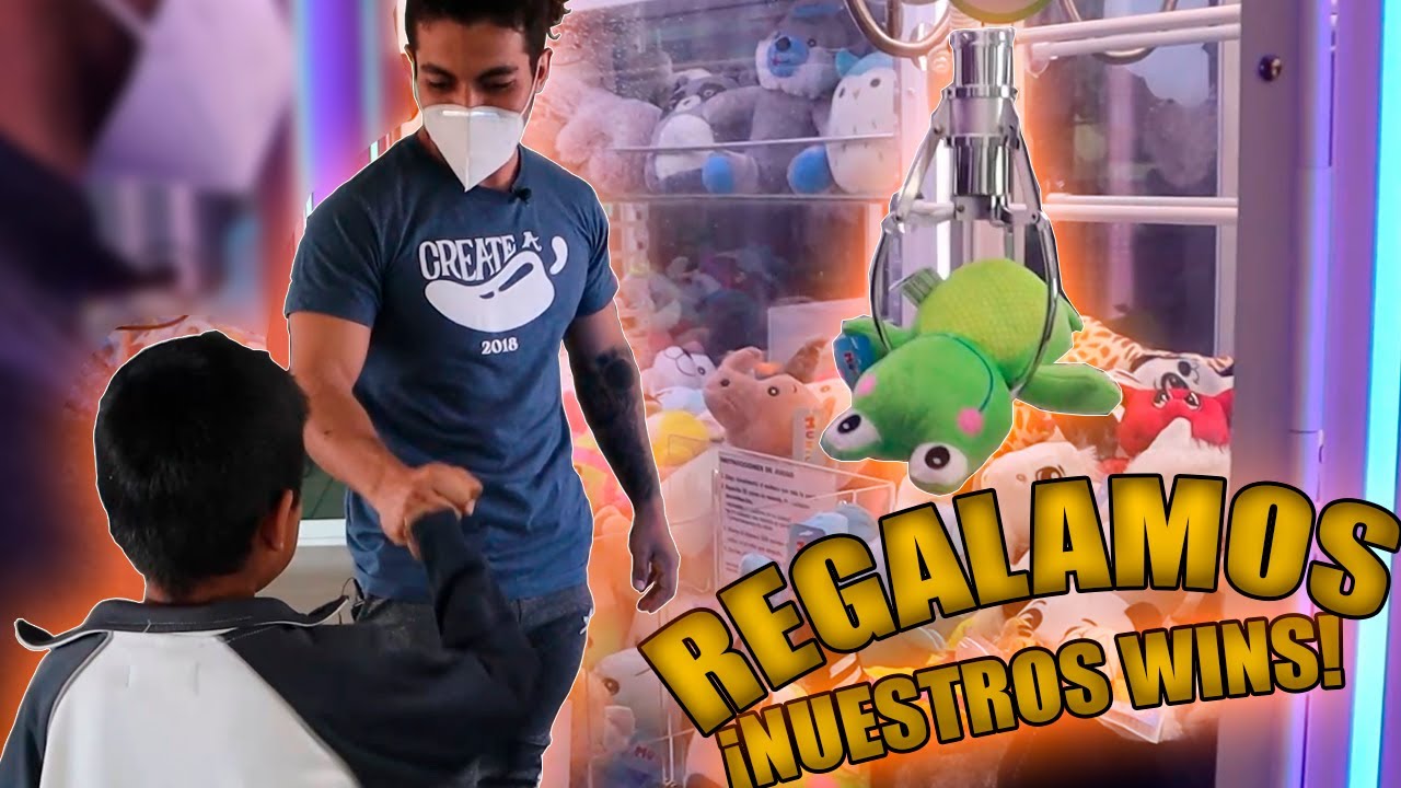 Venciendo MÁQUINAS DE PELUCHES *Ganando para regalar* | Wood Arcade 12