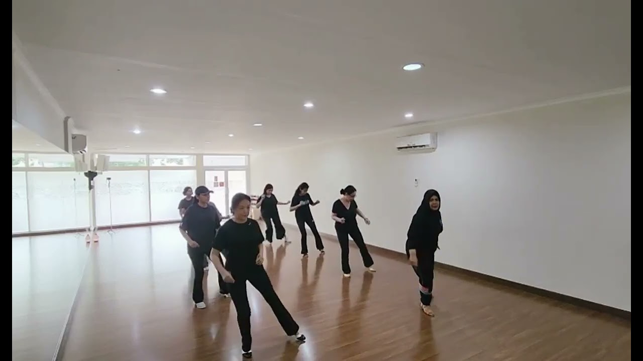 FUNKY CRAZY || EASY IMPROVER || LINE DANCE || #BrunoMars
