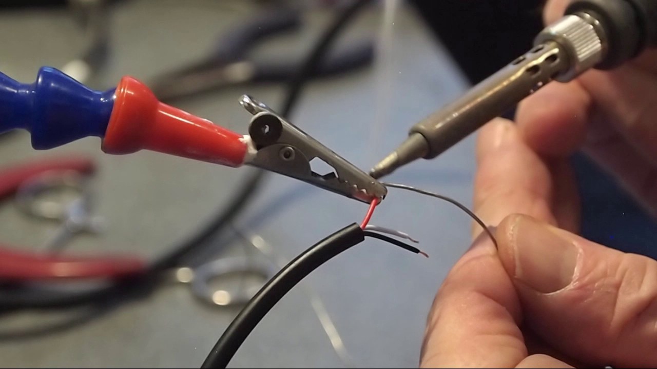 TYT, Wouxun, Baofeng, Anytone, etc: make a better prolific Windows programming cable.