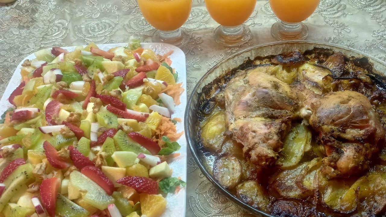لاطة الدجاج مع البصلة والبطاطا + سلطة صحية 