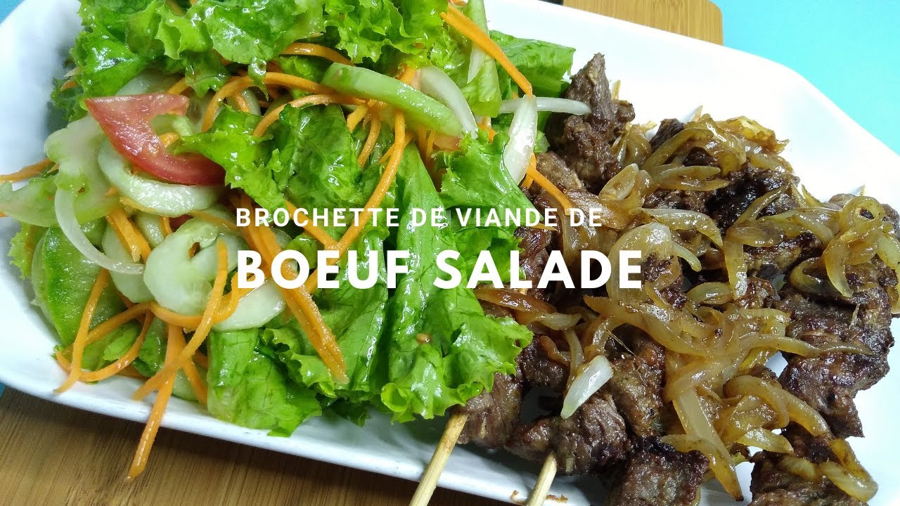 brochette de viande de boeuf et salade