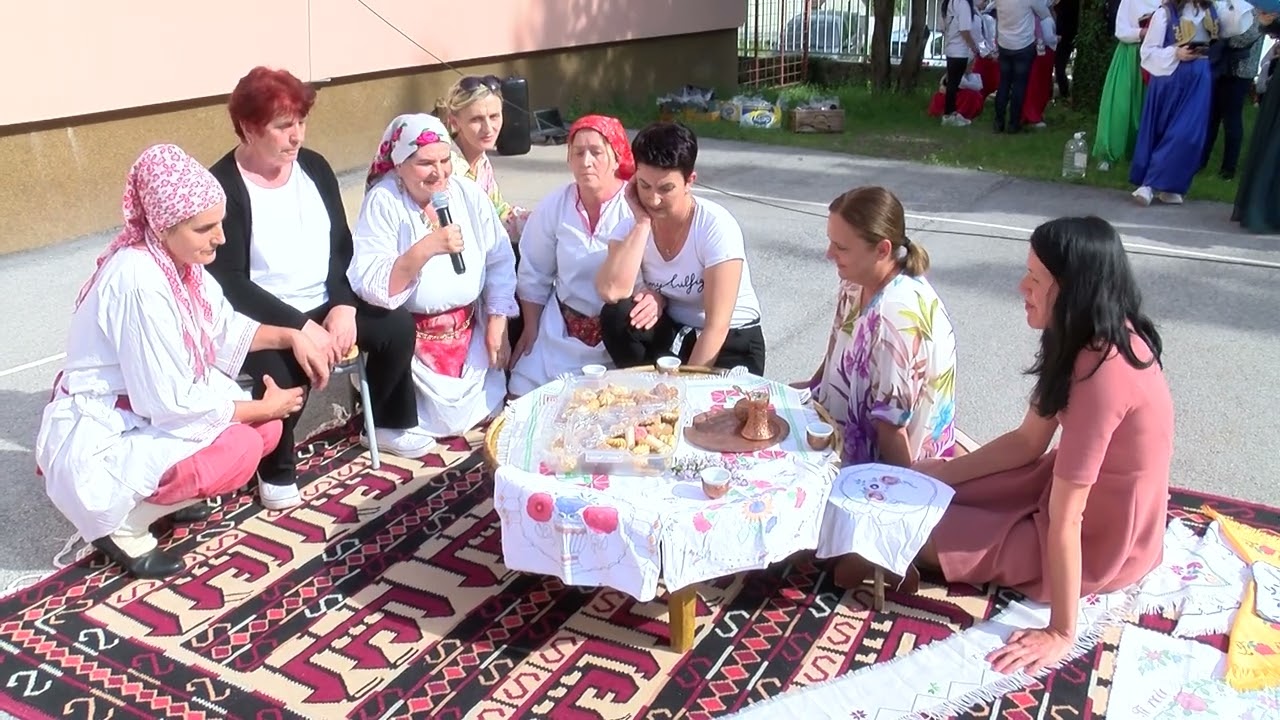 Stare pjesme i običaji iz Drežnice