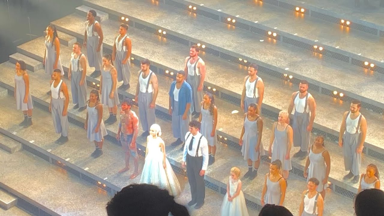 Evita Curtain Call-London Palladium-4/9/25