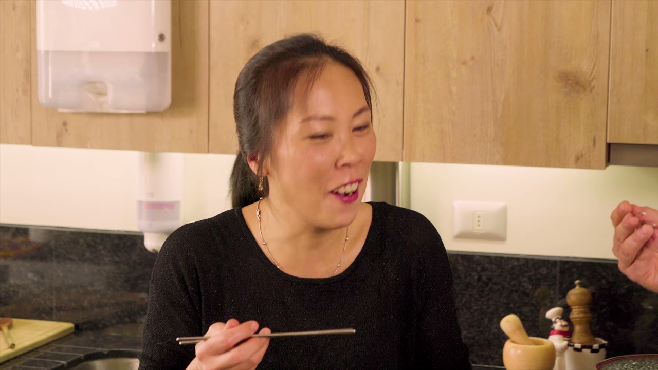 COREA - Dubu Kimchi – Estofado de Panceta de Cerdo con kimchi y dubu (tofu)