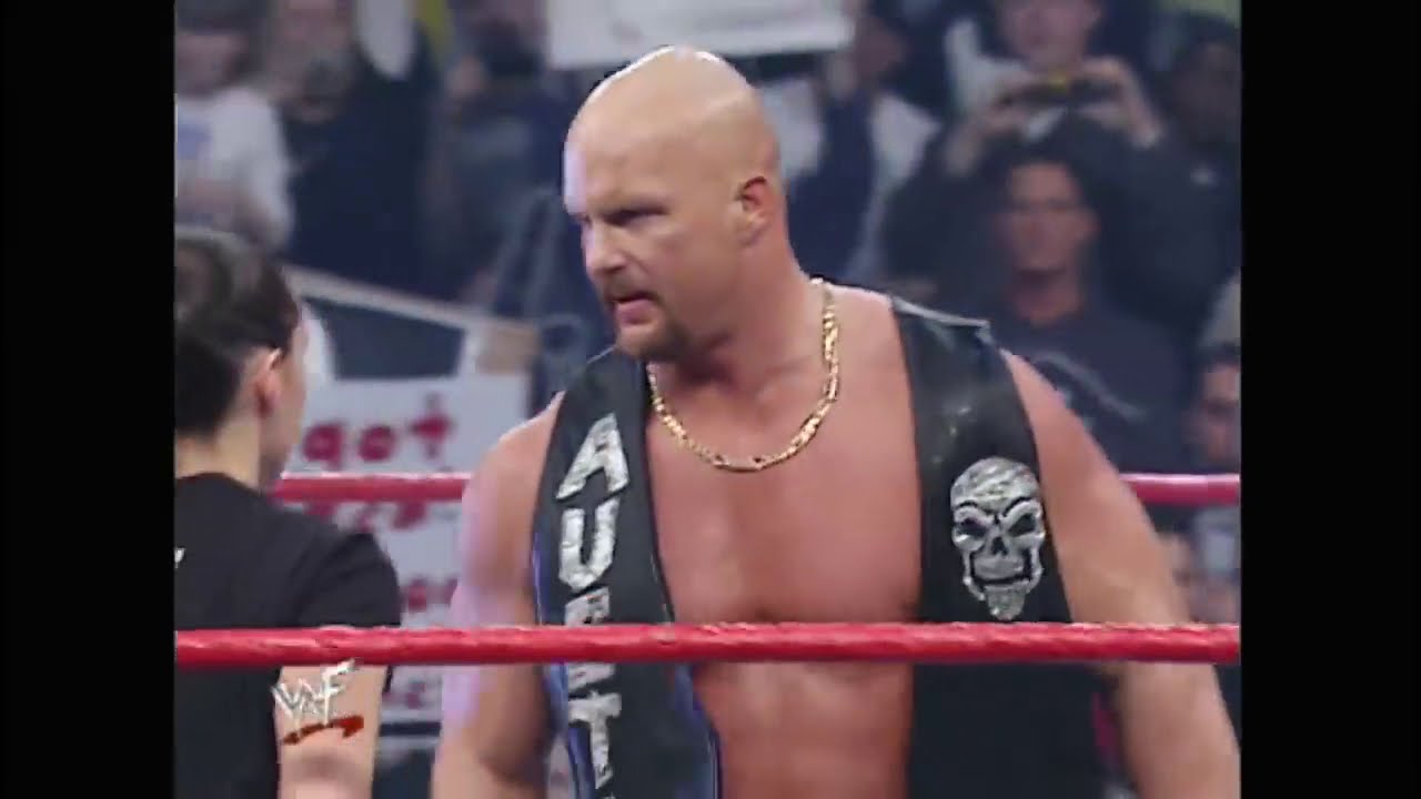 Stone Cold Gives Stephanie A Stunner  RAW IS WAR 2001
