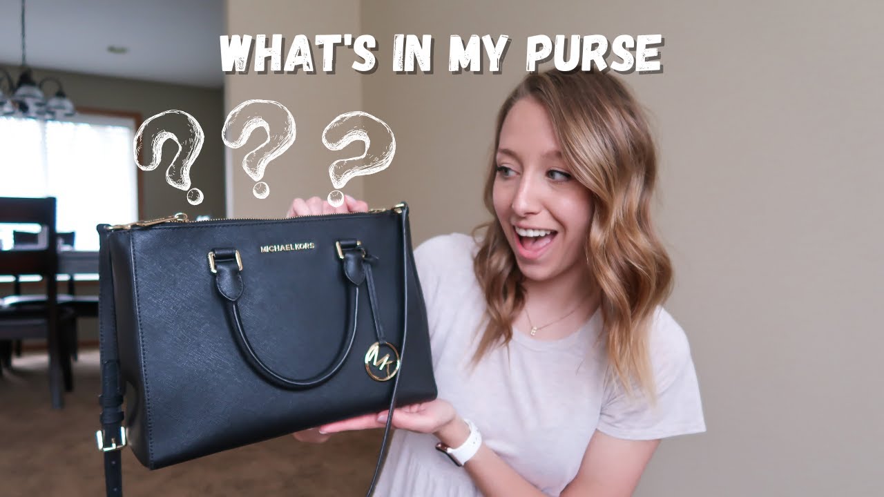 WHATS IN MY BAG SPRING 2021 | WHATS IN MY PURSE SPRING 2021