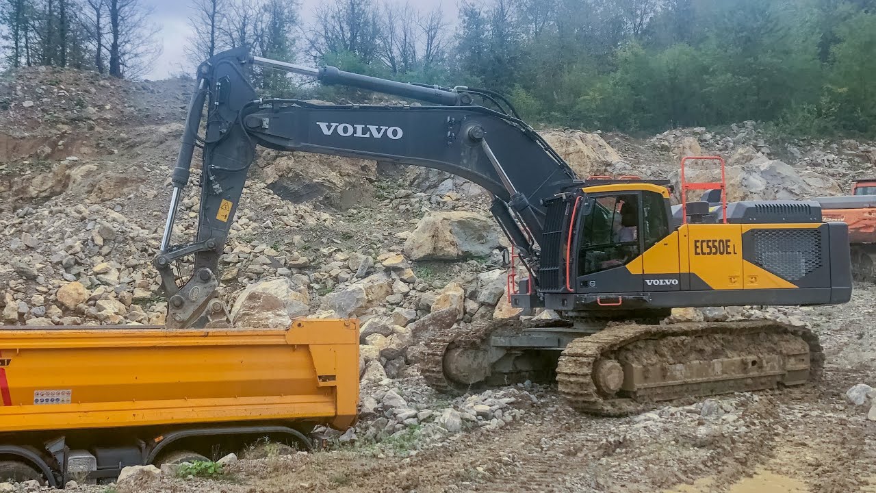 CARICO MASSI con ESCAVATORE VOLVO EC550E ⚠️ #escavatore #excavator