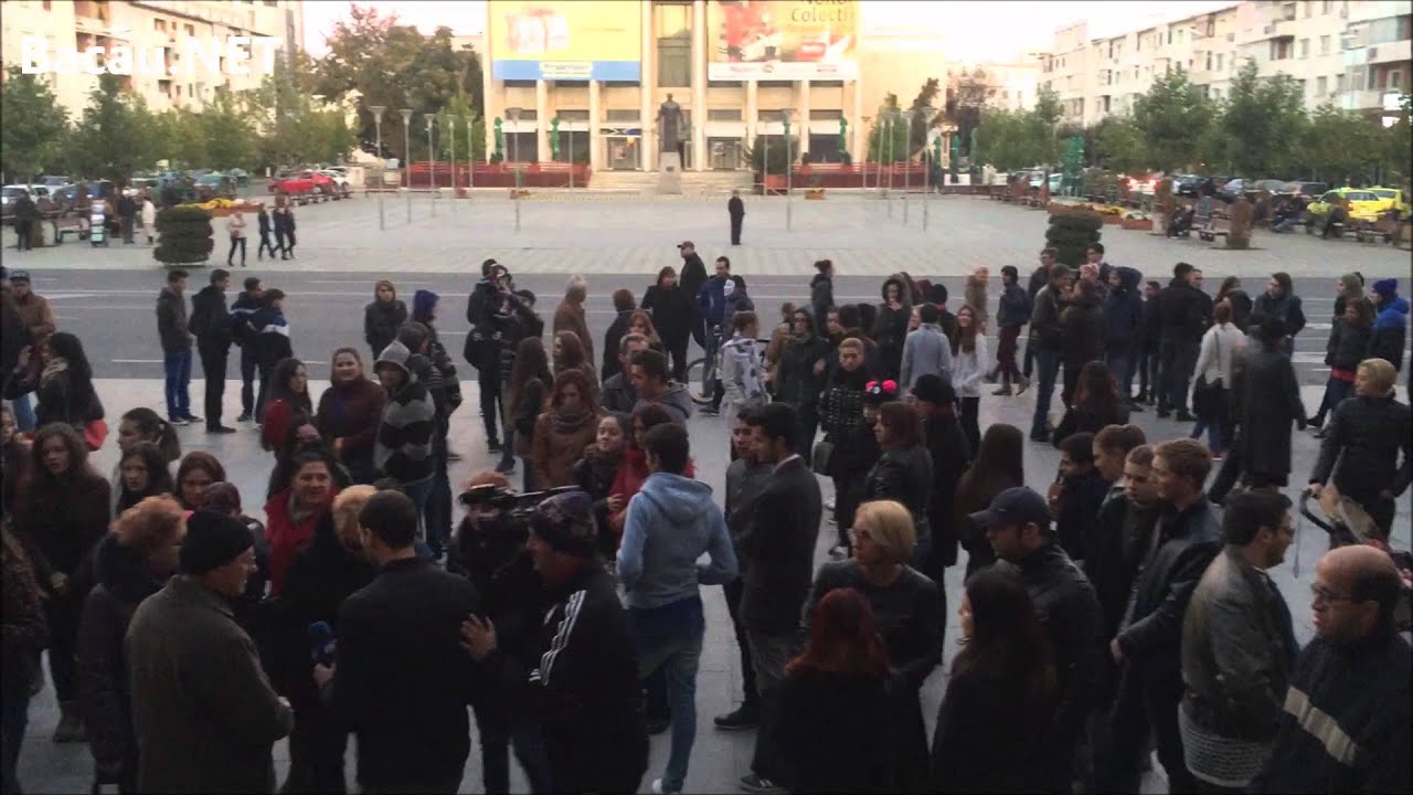 Sute de bacauani au fost prezenti la Marsul Tacerii, pentru victimele din Clubul Colectiv