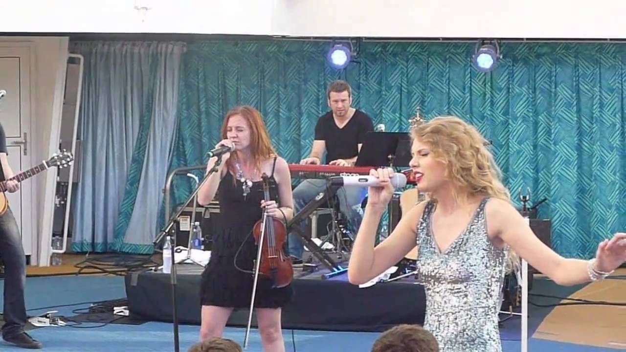 Taylor Swift performing "SPARKS FLY" aboard ALLURE OF THE SEAS in Cozumel, Mexico