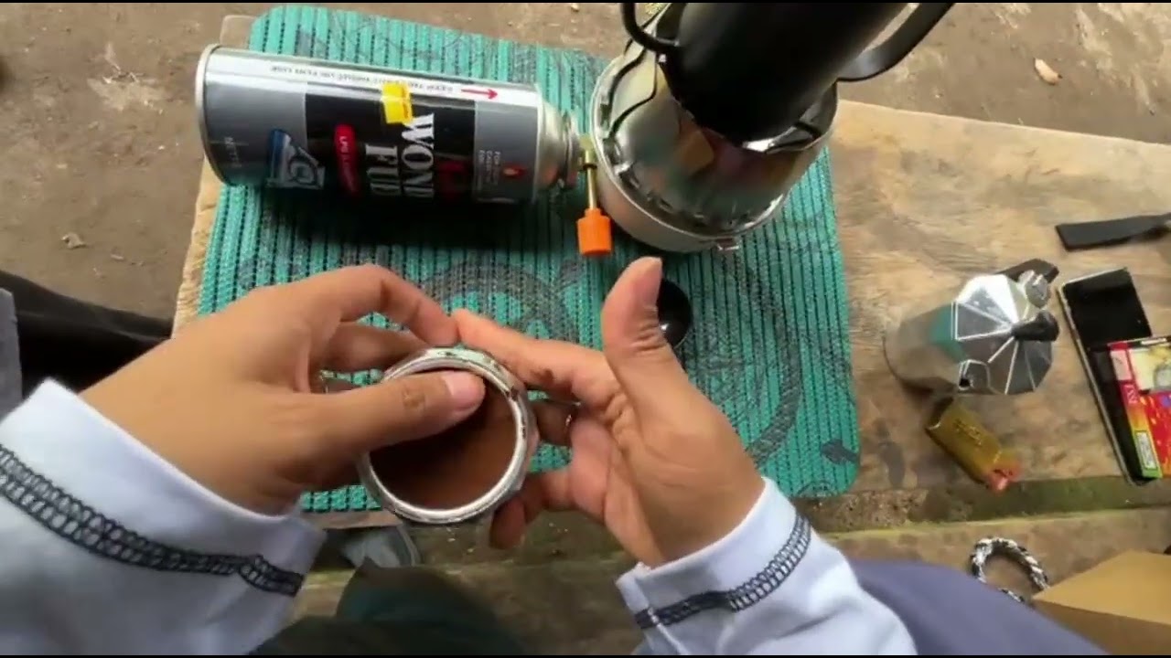Percobaan moka pot kedua dengan kopi robusta, ternyata tidak bisa terlalu dipadatkan, tapi enak sih👍