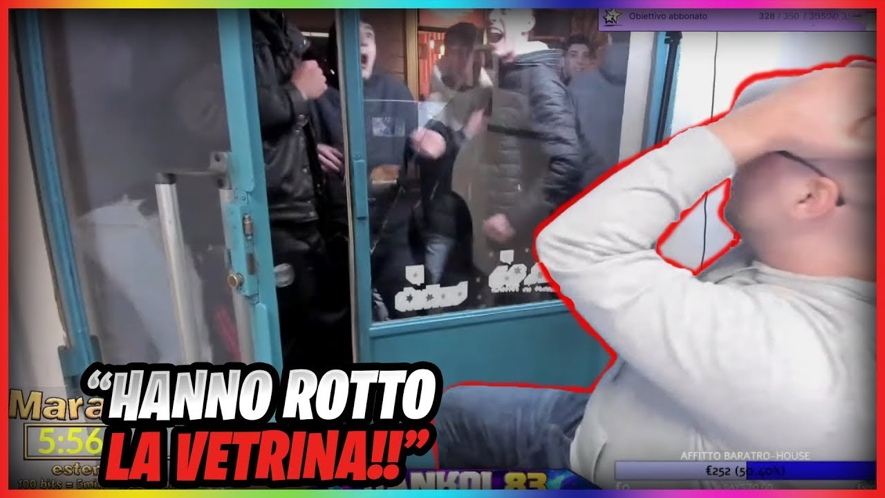 RAGAZZI ROMPONO LA VETRINA A DANKOL