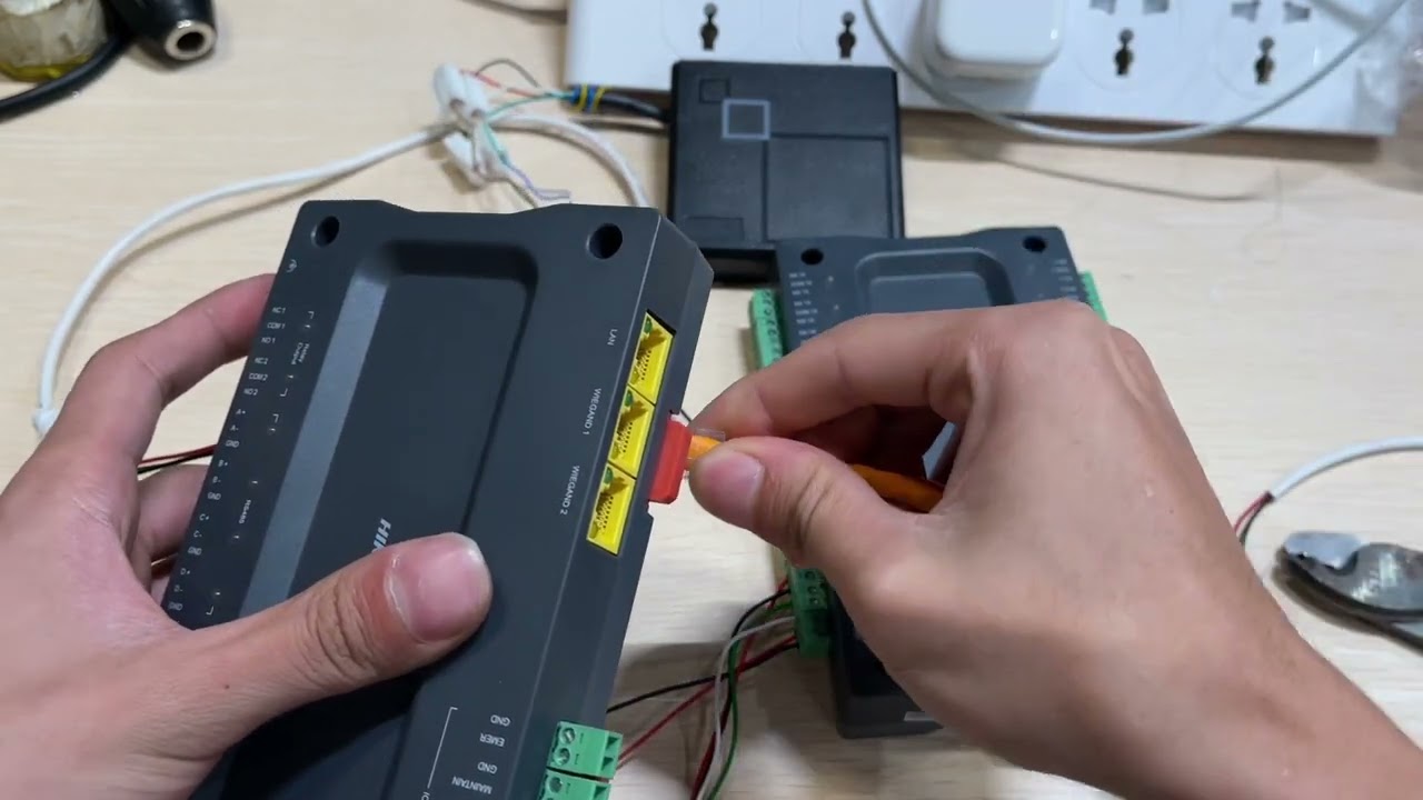 Hikvision DS-K2210 Configuration Guide | 海康威视 DS-K2210 配置指南 | Panduan Konfigurasi Hikvision DS-K2210