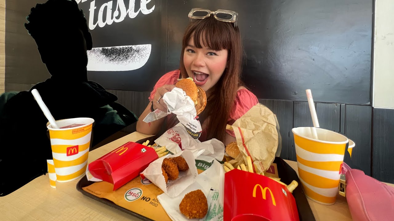Trying The Best McDonald’s With A Cute Foreigner 🙊😍