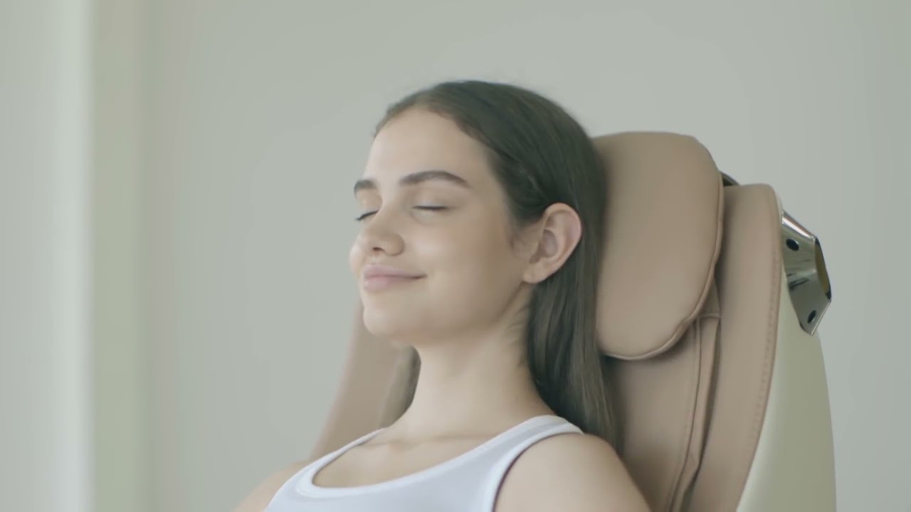 SYNCA CirC Compact Massage Chair