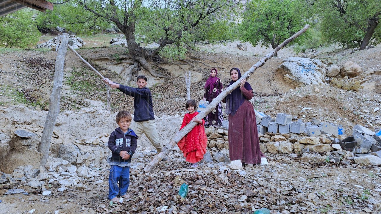 The beginning of a new nomadic life: moving the house and building a place for sheep 🏞️🧹🐏
