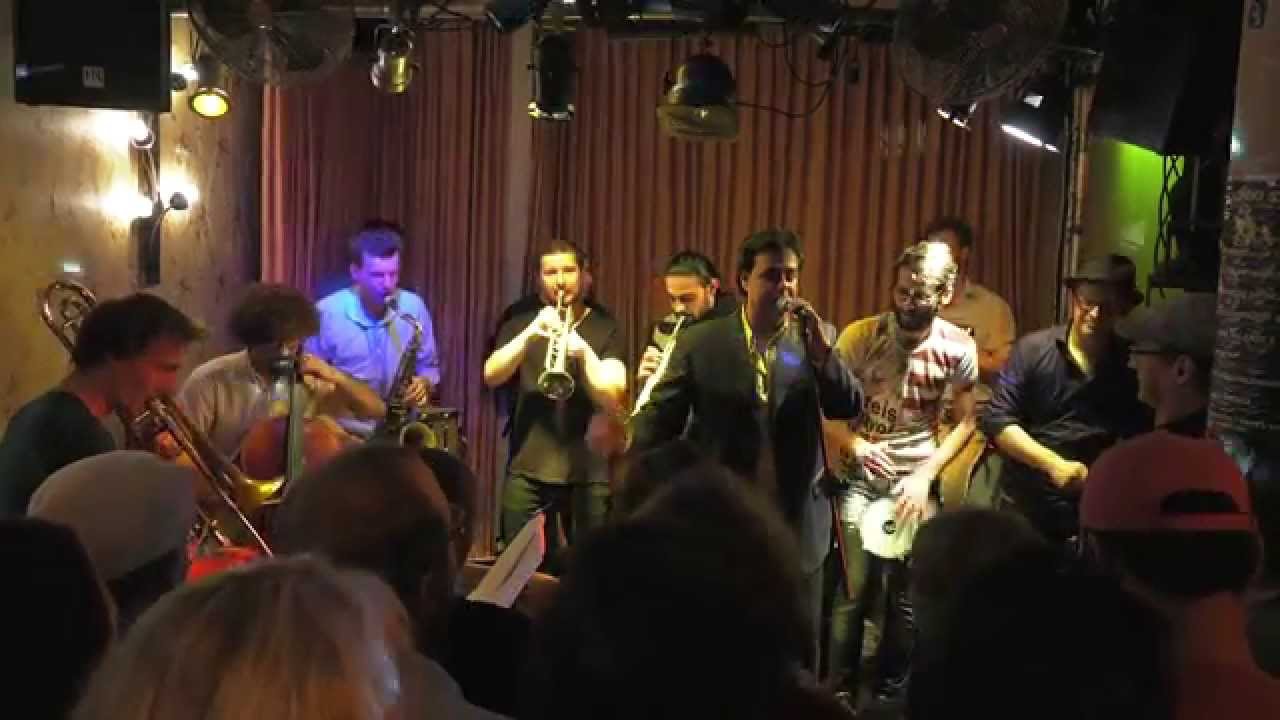 Banda Internationale - Fog El Nakhal فوق النخل