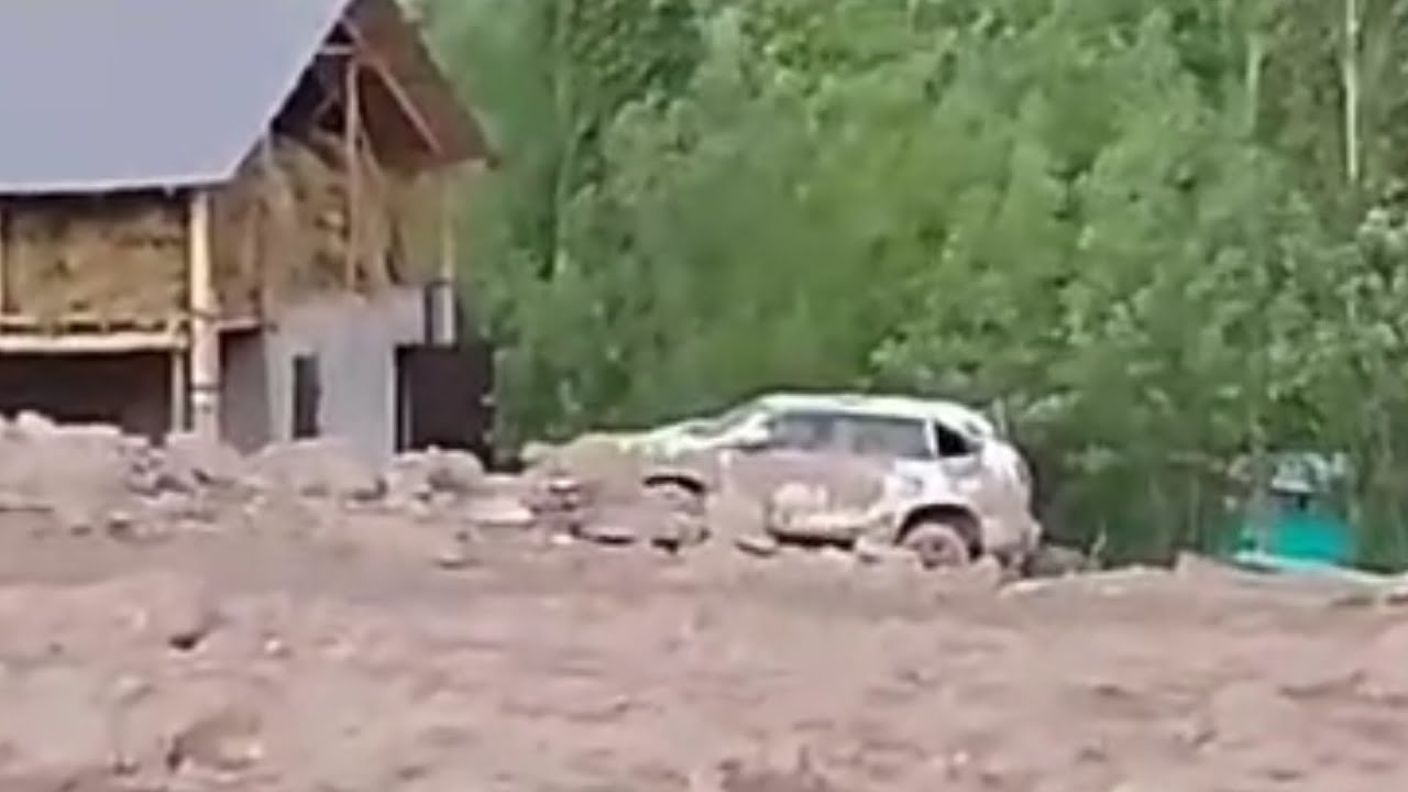 Ланд Крузера як нима кард.Сел ва оқибатҳои он.Баъд аз сел.
