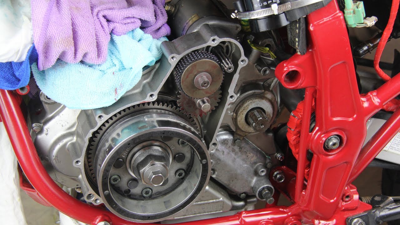 The Iconic Suzuki DR650 Motorcycle Engine Gets A Massive Overhaul | Part 7: Stator & Flywheel