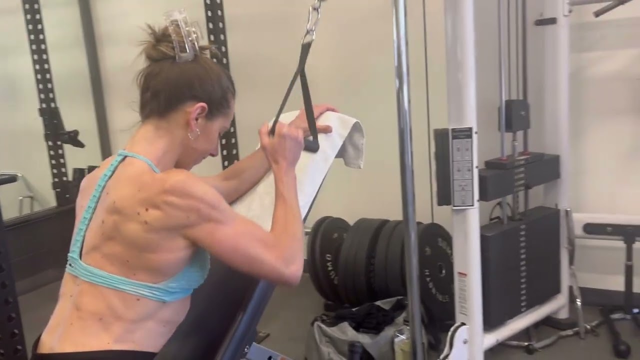 Freedom Back Workout - Featuring Nathalia