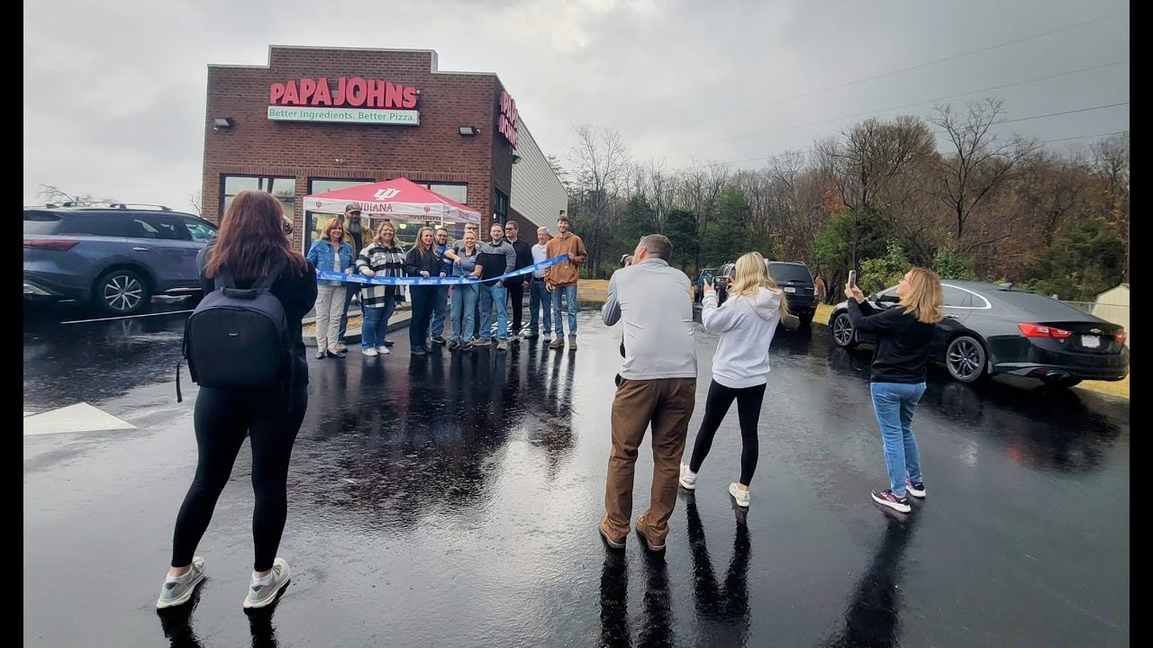 Papa Johns Ribbon Cutting and Grand Opening