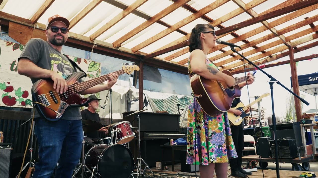 Laura Benitez and the Heartache 4 - 4K