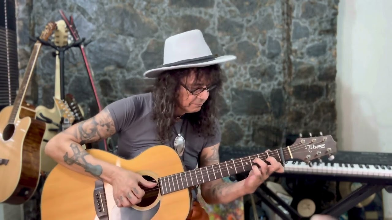 Luiz Caldas - Bridge over Troubled Water (Paul Simon)