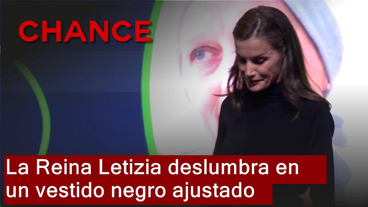 La Reina Letizia apuesta todo al negro con un ajustado vestido de punto