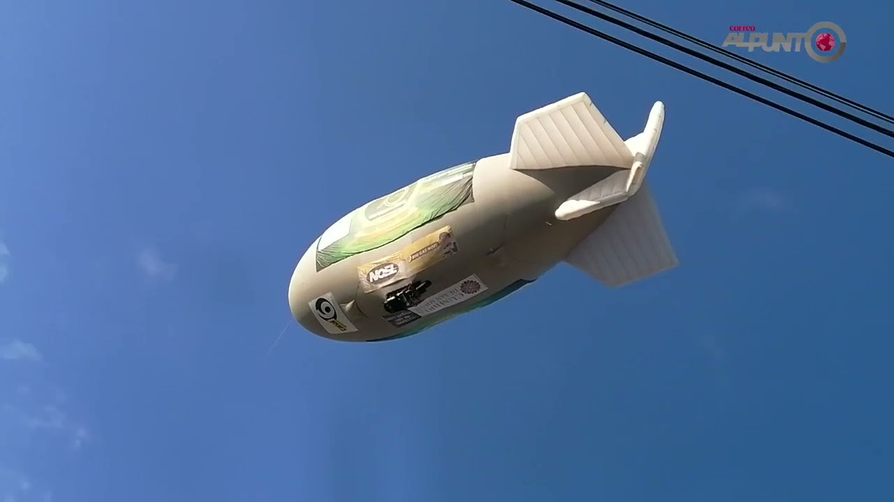 Sorprende dirigible de Caja Popular a celayenses