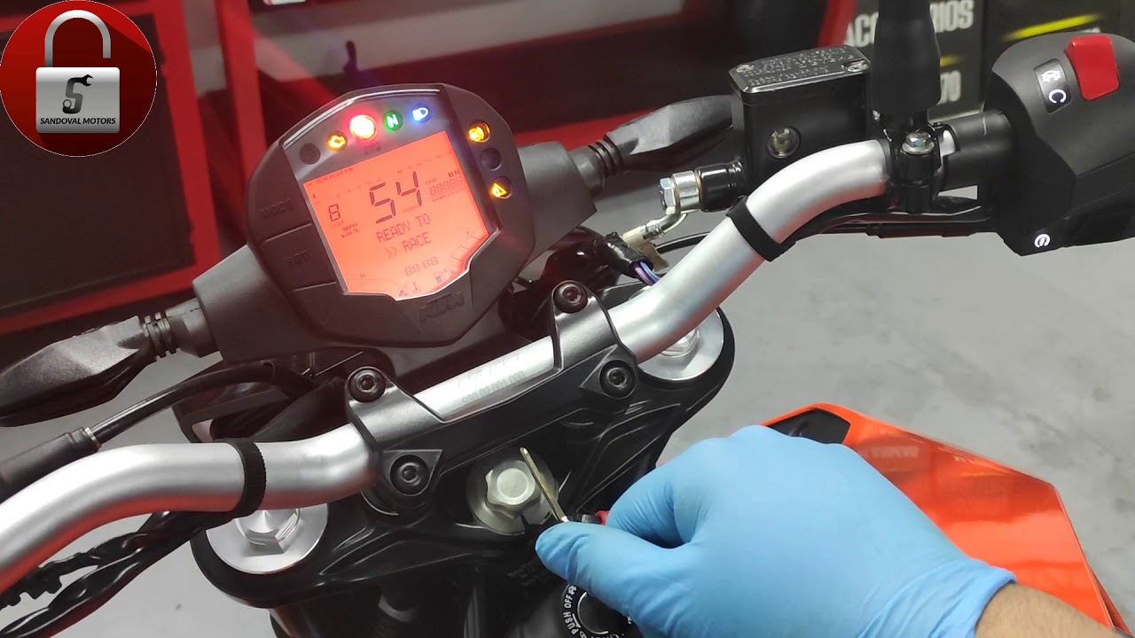 KTM DUKE 200 NG CON ALARMA XT21 DE PROXIMIDAD