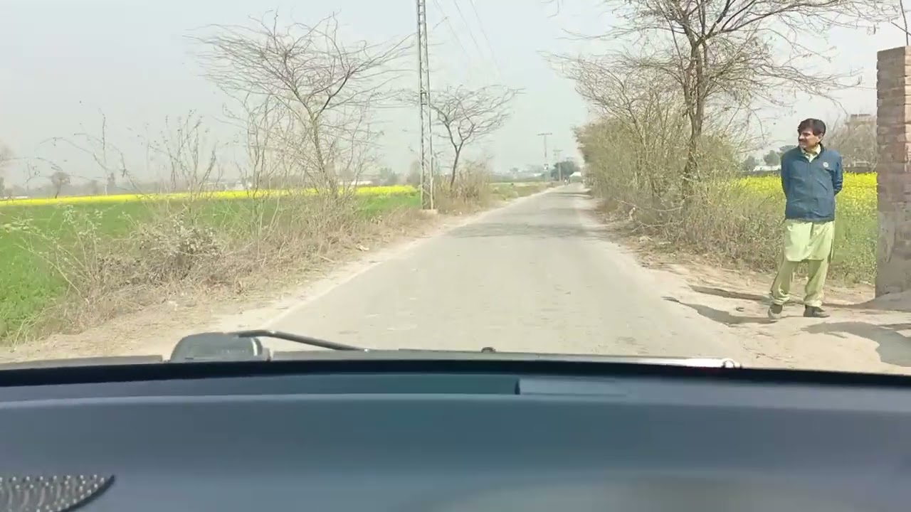 18 Acer industrial land Sale  Bahria Town LHR.se 30 mint of link road 35 lac.par kanal D.03004441446