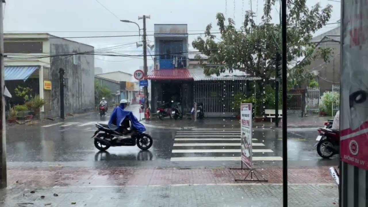 Trà Vinh mưa  đầu năm mát quá chừng.Chỗ mọi người thì sao???