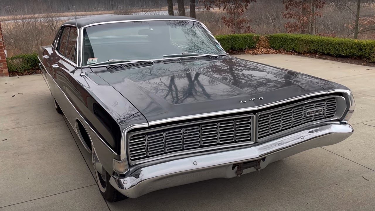 Rescuing a 9k Mile, 1968 Ford LTD Brougham 4 Door Hardtop (390V8) Barn Find