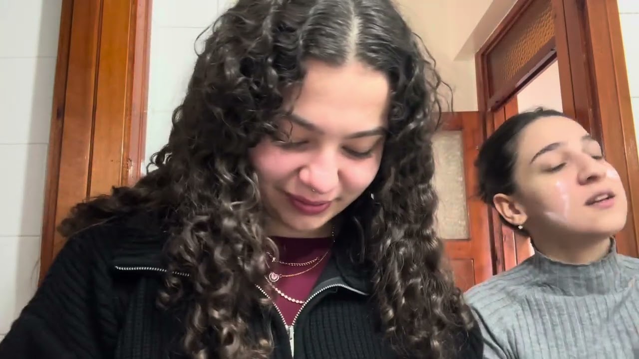 Sevmiyorum demiyorsa seviyor ?